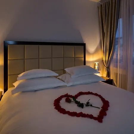 Priska Heritage (adults Only) ゲストハウス 4*