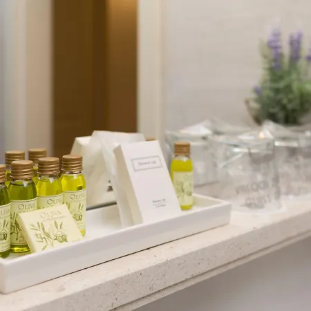 Priska Heritage (adults Only) Split