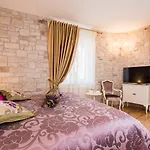 בית הארחה Priska Heritage (adults Only) ספליט