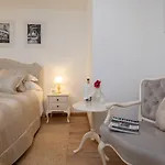 בית הארחה Priska Heritage (adults Only) 4*