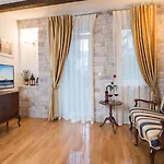 Priska Heritage (adults Only) בית הארחה