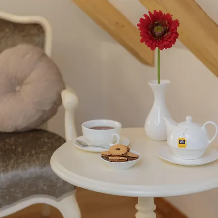 Priska Heritage (adults Only) سبليت
