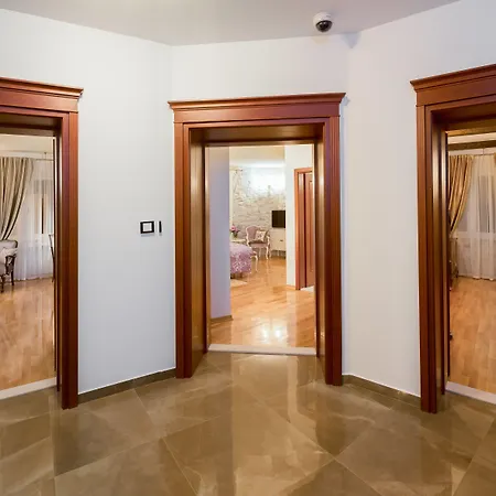 בית הארחה Priska Heritage (adults Only) ספליט