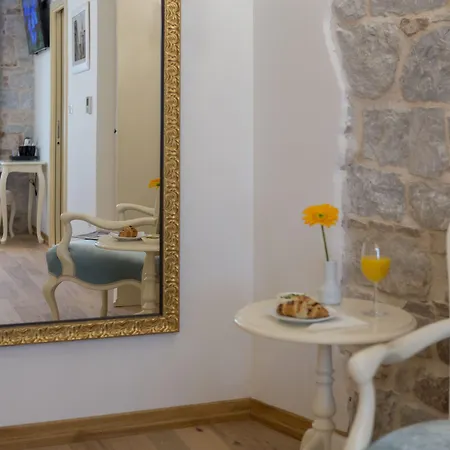 בית הארחה Priska Heritage (adults Only)