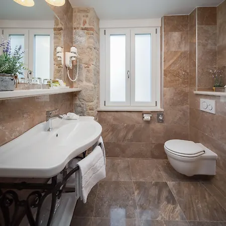 Priska Heritage (adults Only) בית הארחה 4*