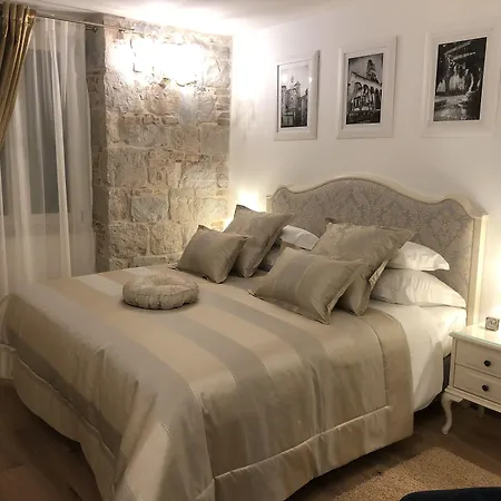 בית הארחה Priska Heritage (adults Only) ספליט