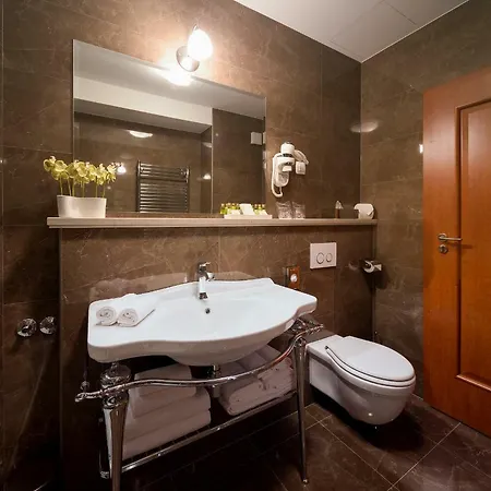 בית הארחה Priska Heritage (adults Only)
