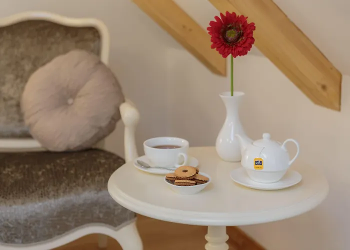 Priska Heritage (adults Only) Split