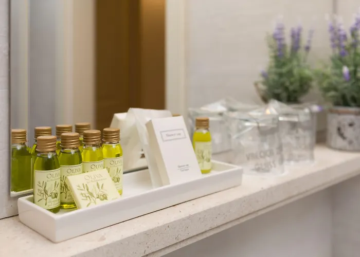 Priska Heritage (adults Only) Split