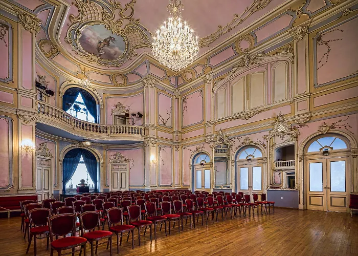 Priska Heritage (adults Only) Split