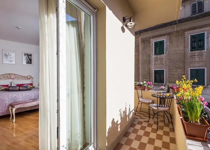 Priska Heritage (adults Only) בית הארחה