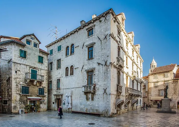 בית הארחה Priska Heritage (adults Only)